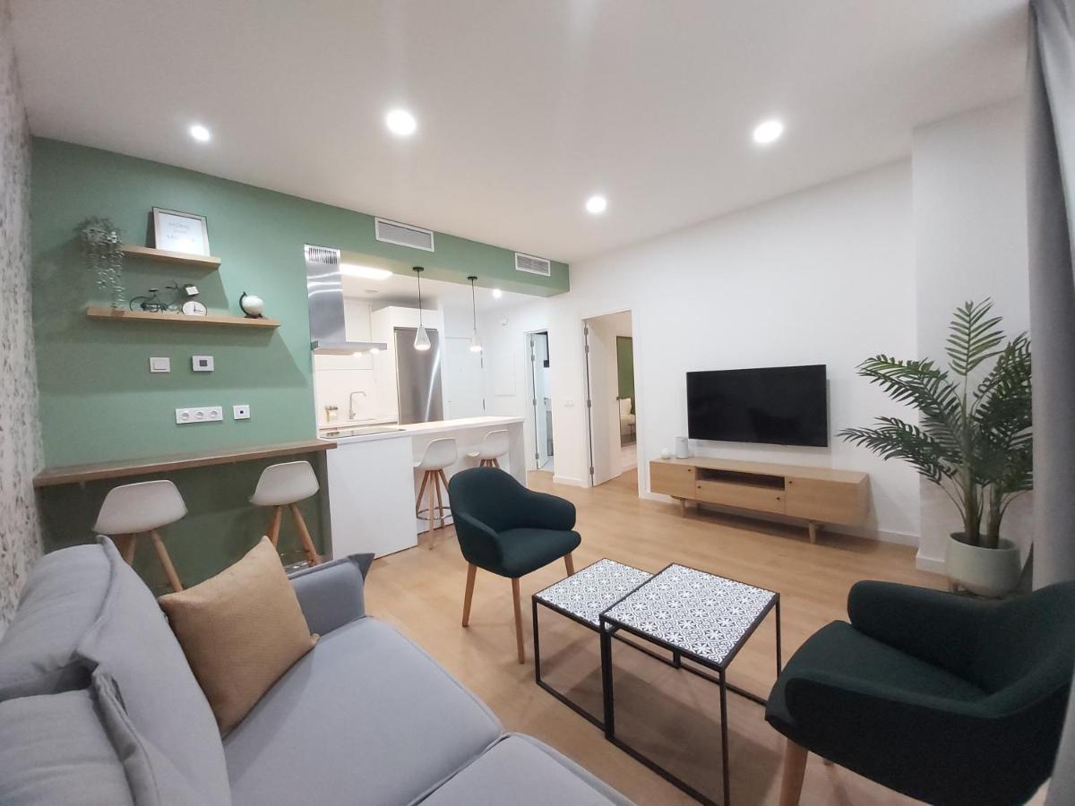 Ferienwohnung Del Parque Flats Teatro Plaza Premium Málaga Exterior foto
